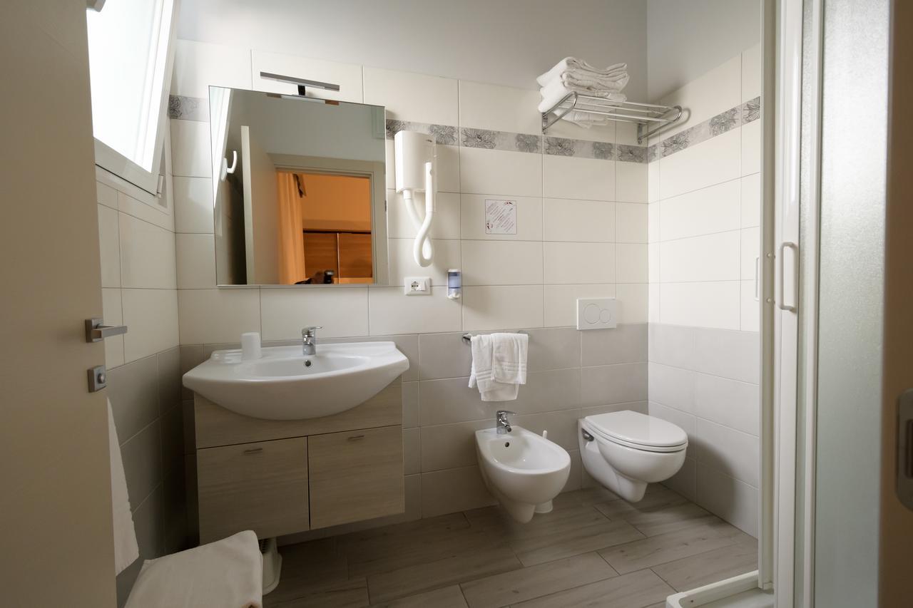 Mondial Hotel Cervia Kültér fotó